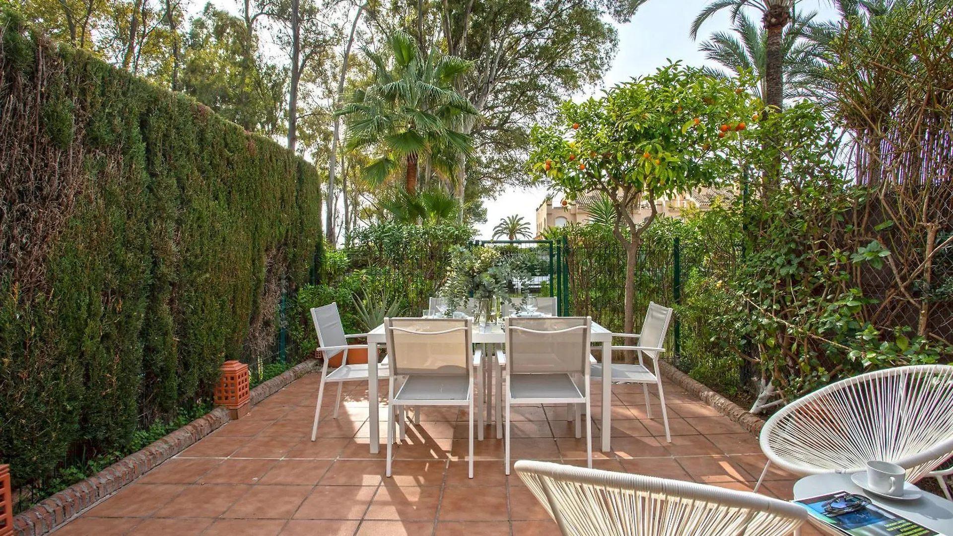 Genteel Home Laguna Beach Estepona Holiday home
